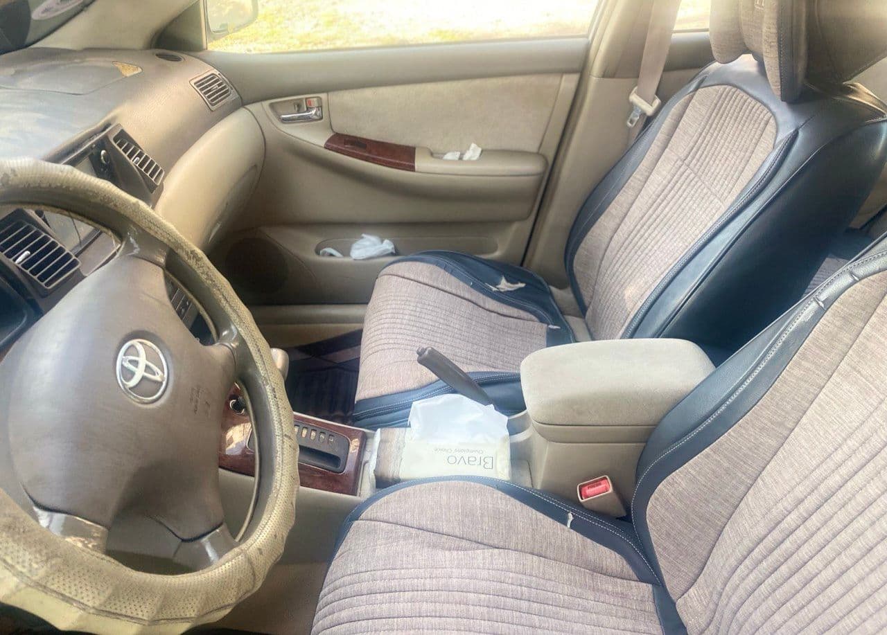 Toyota Corolla (121)(ከተላላፊ) - Image 4