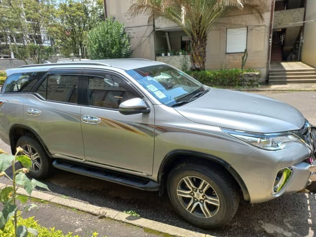 TOYOTA FORTUNER