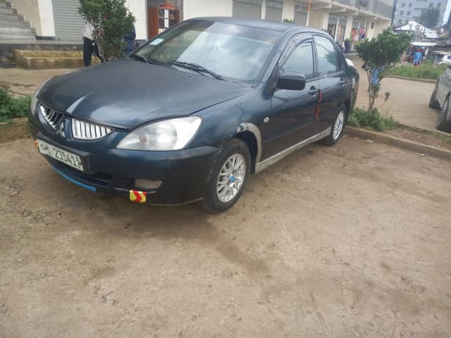 Mitsubishi lancer 2003