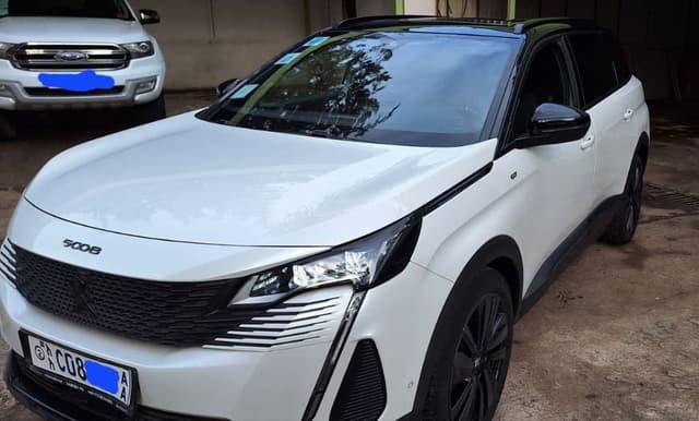 Peugeot  5008