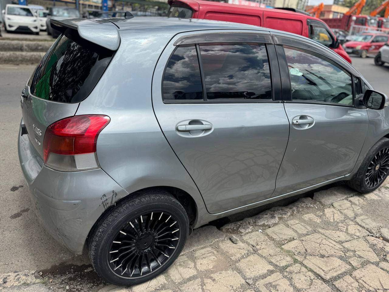 Toyota Yaris Compact 2010