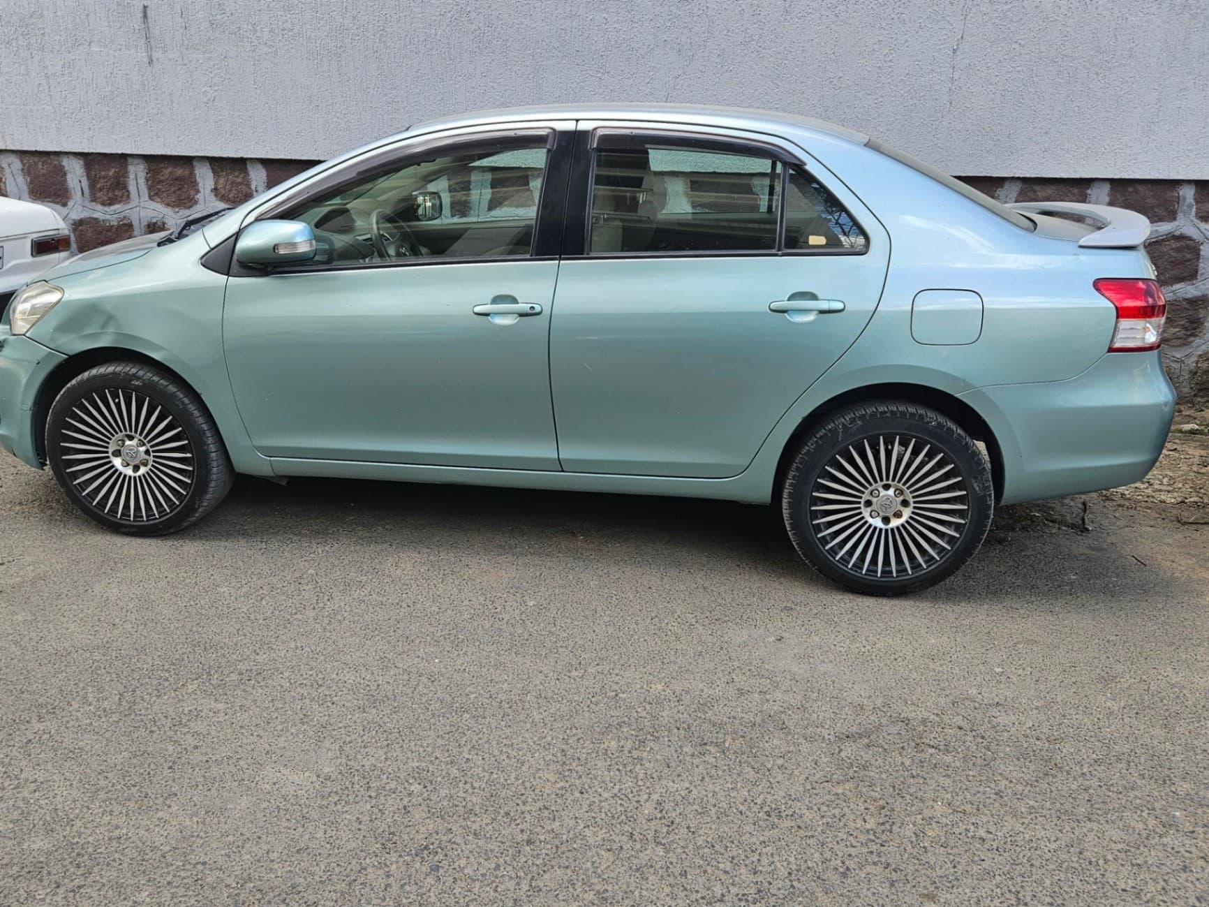 Toyota Belta 2010