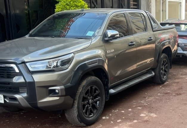 Toyota Hilux (Invisible)