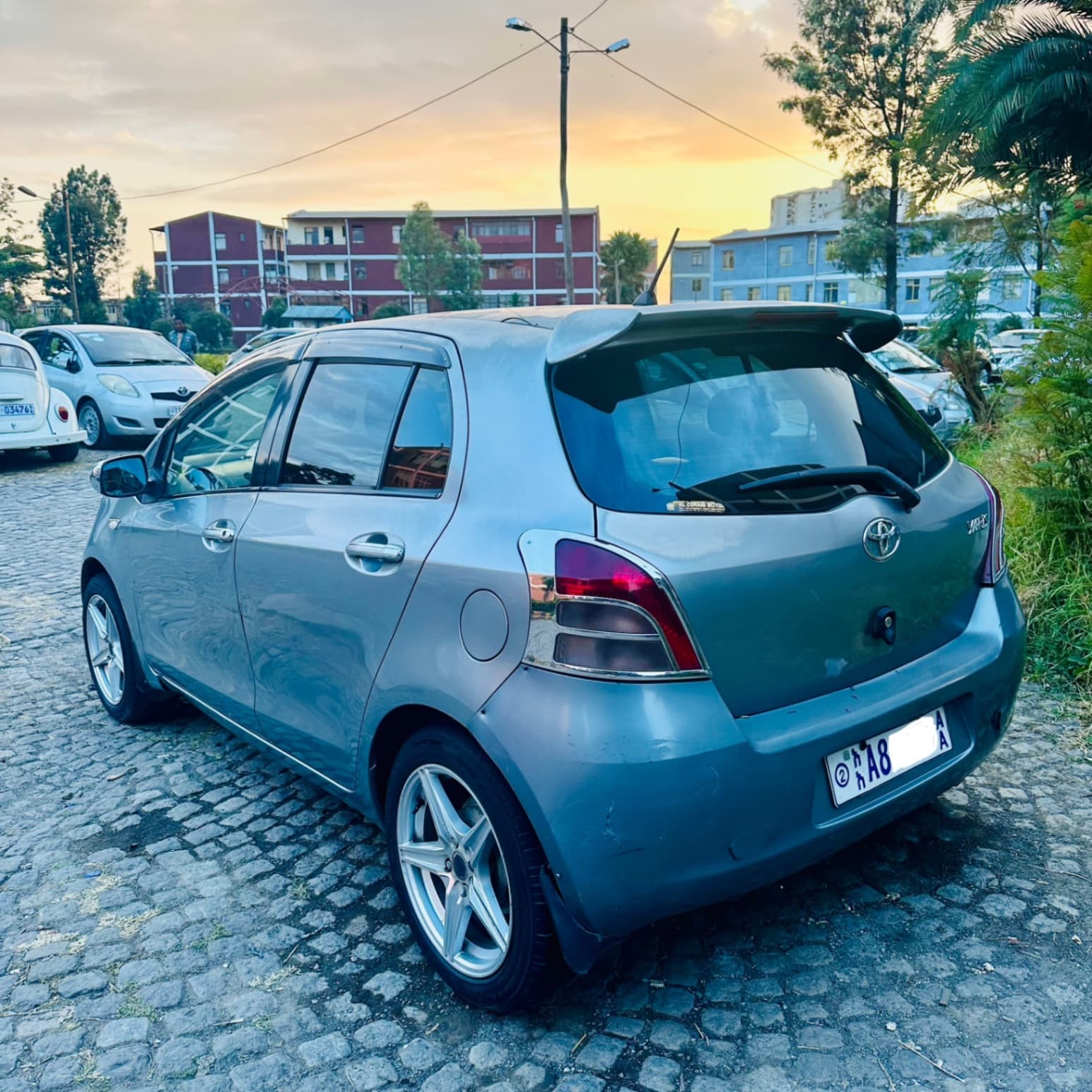 Compact Yaris